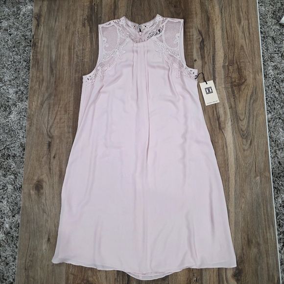 NWT Ivanka Trump Blush Pink Georgette Lace Zipper Closure Dress Size 10 - Picture 4 of 8